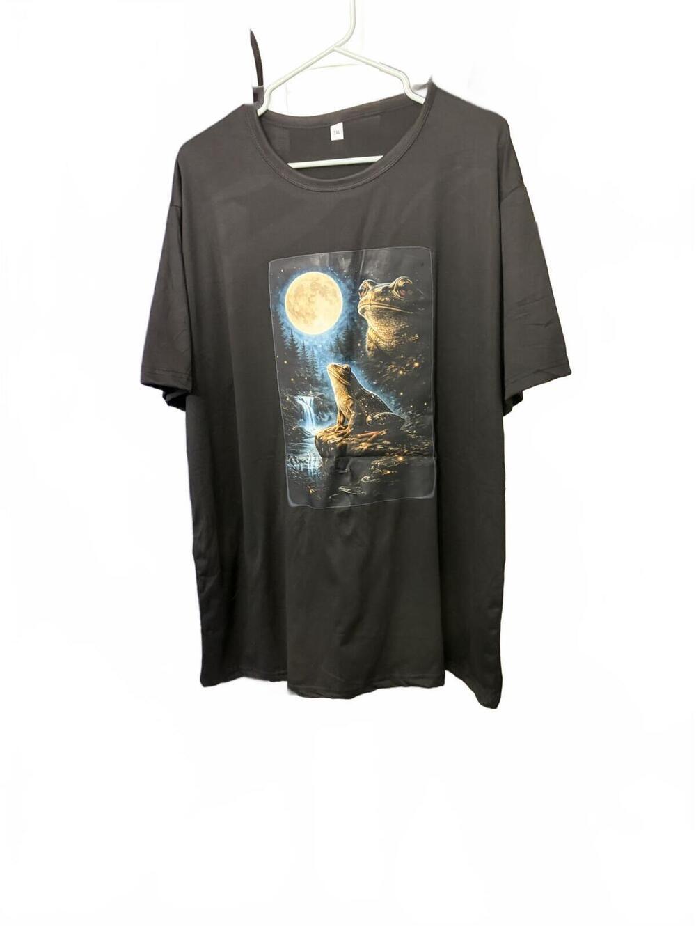 3XL Black T-Shirt with Frog and Moon Graphic